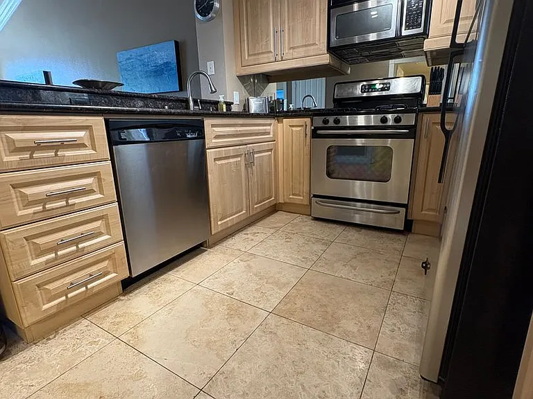 220 E Flamingo Rd #422 — Photo 5