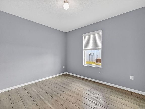 5th image of 4042 Wayfarer Way