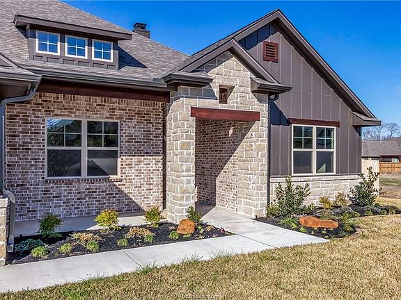3rd image of 3256 Rose Hill Ln
