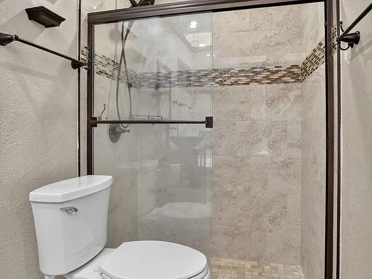 7813 Kenway Pl W — Photo 33