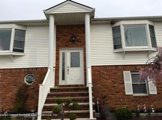 199 Petrus Ave, Staten Island, NY 10312