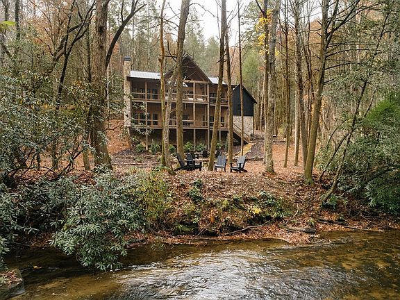 2nd image of 340 Hemlock Trl