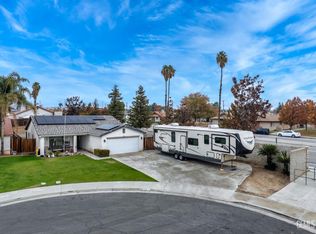 102 Misty Meadow Dr, Bakersfield, CA 93308