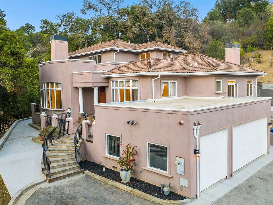 1st image of 21519 Saratoga Heights Dr