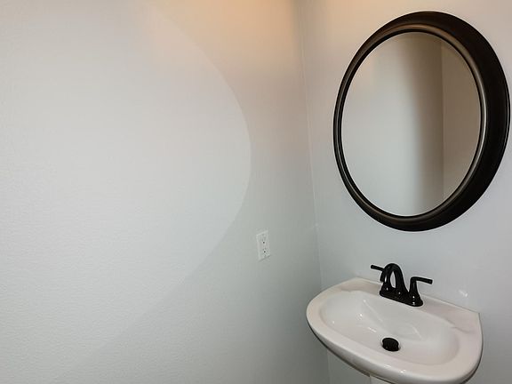 5th image of 5010 Summit Pass APT 3