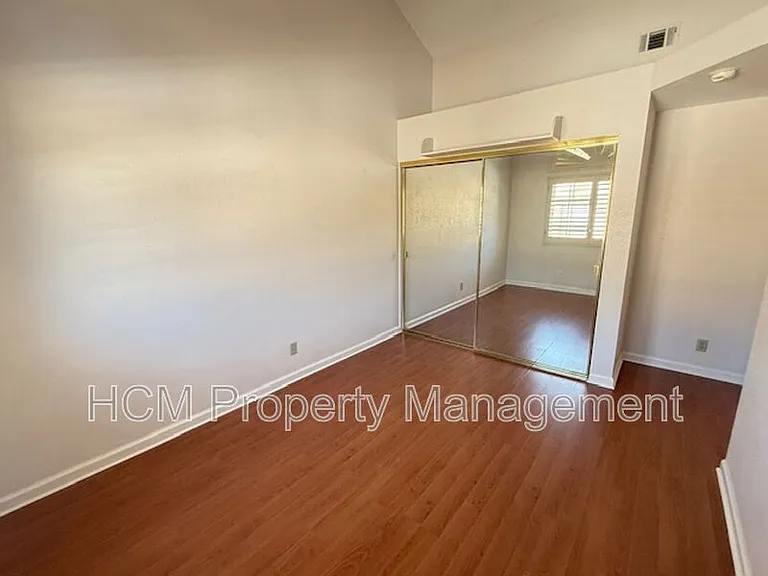 46 Almador — Photo 23