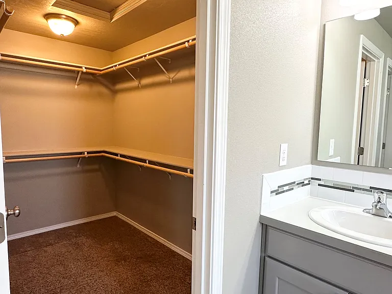 walk in closet