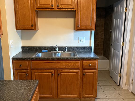4th image of 1615 S Jackson Ave APT 3
