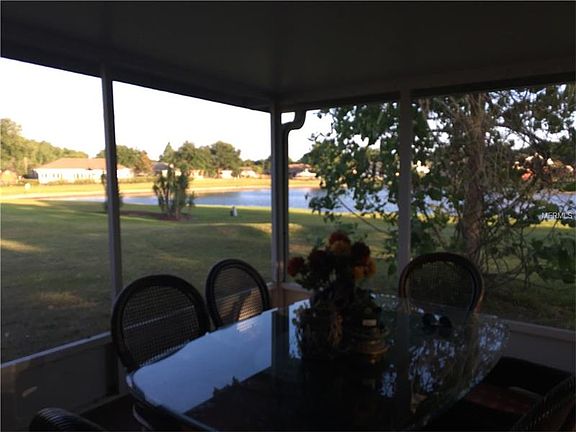 3rd image of 2940 Pineridge Cir