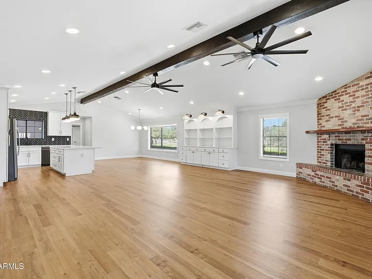 2672 E Mesquite St — Photo 14