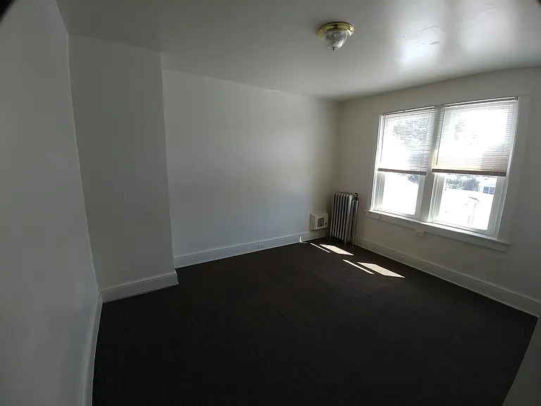 34 E Walnut St #C — Photo 15