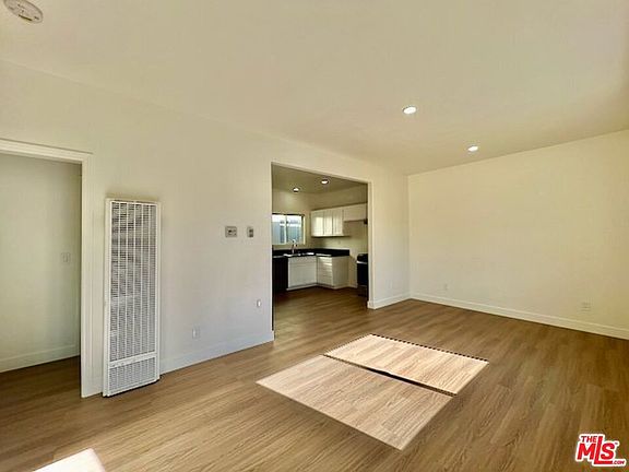 4th image of 630 1/2 N Kingsley Dr