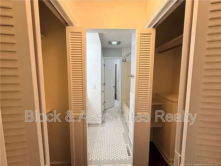 155 S Ashe St — Photo 12