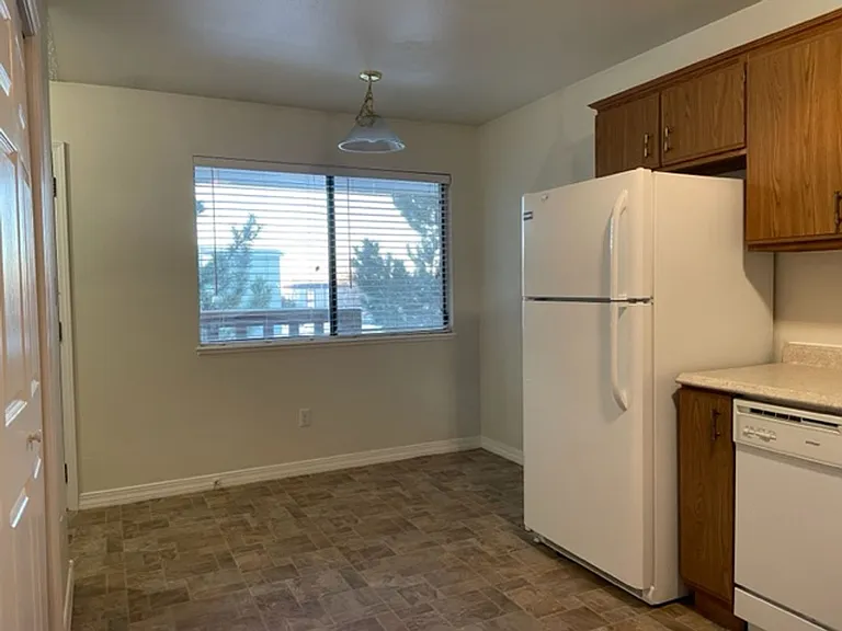 3219-21 Frontier St #23 — Photo 6