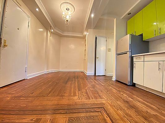 2nd image of 100 Woodruff Ave APT 6A
