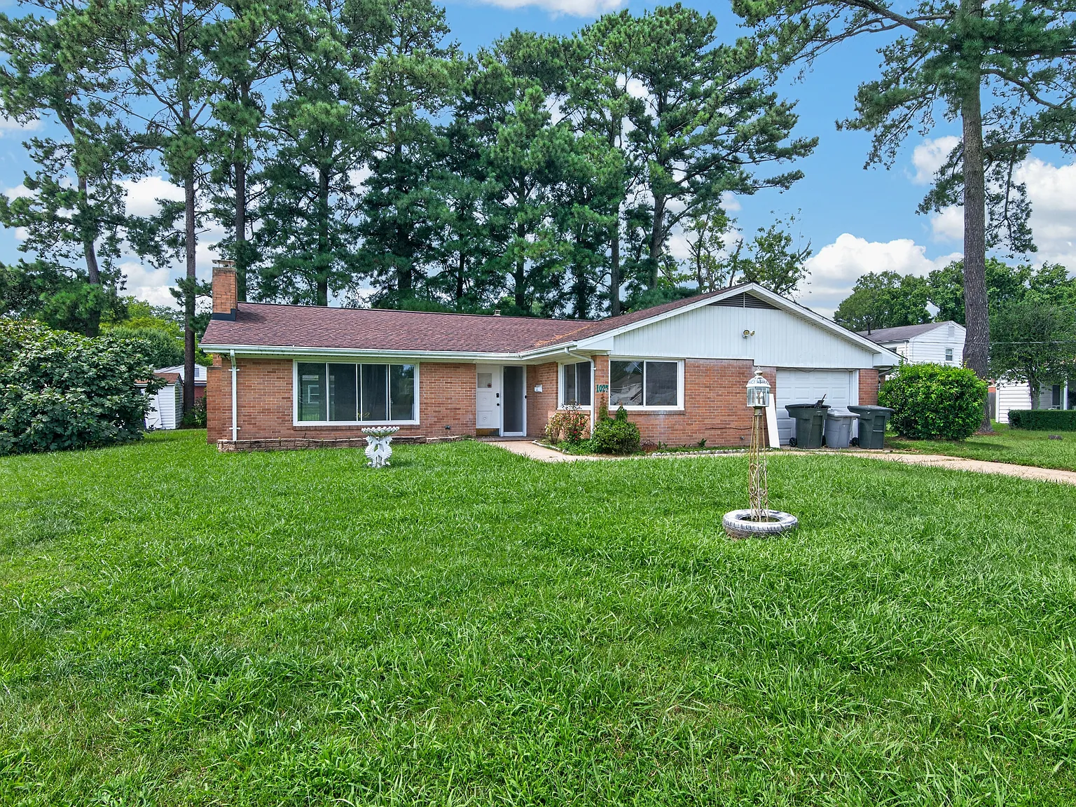 1027 Leon Lane - 1 — Photo 1