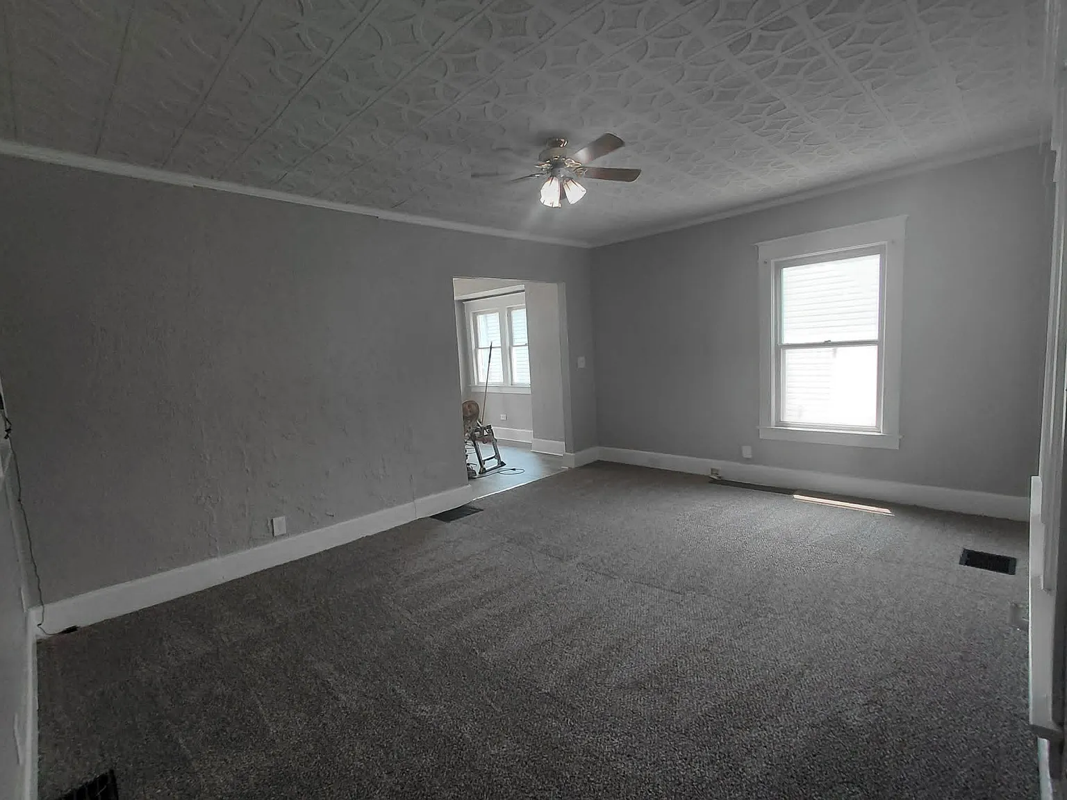 3 bed, 1.5 bath, 1134 sqft, $1,275 — Photo 3