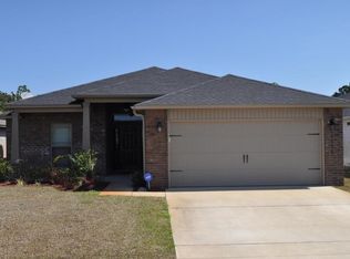 2206 Pawnee Dr, Navarre, FL 32566