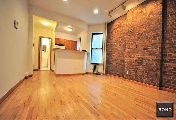 Rented by Bond New York | media 3