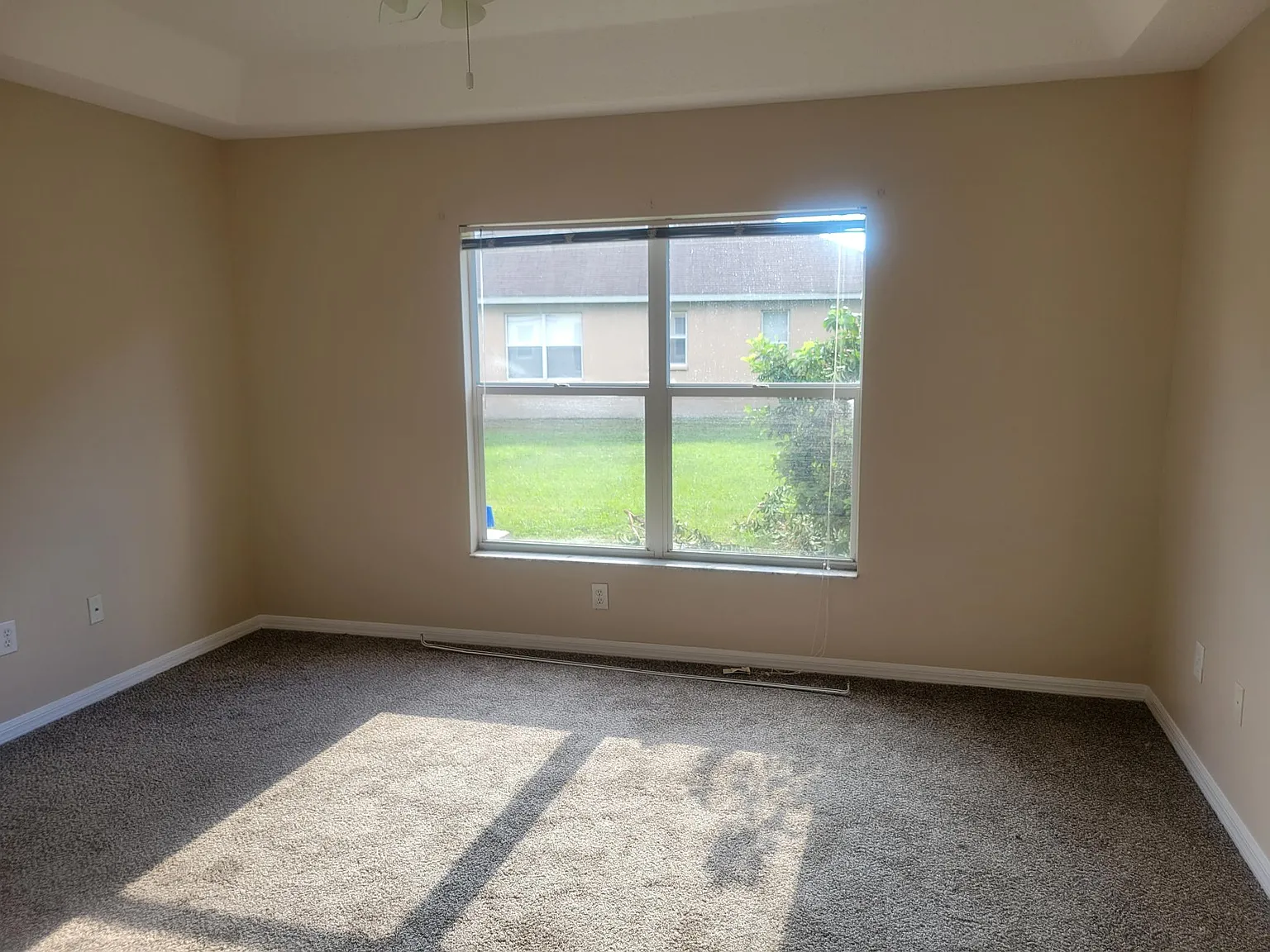 10915 Newbridge Drive — Photo 4
