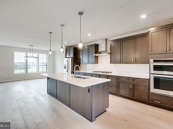 4th image of 22397 Claude Moore Dr