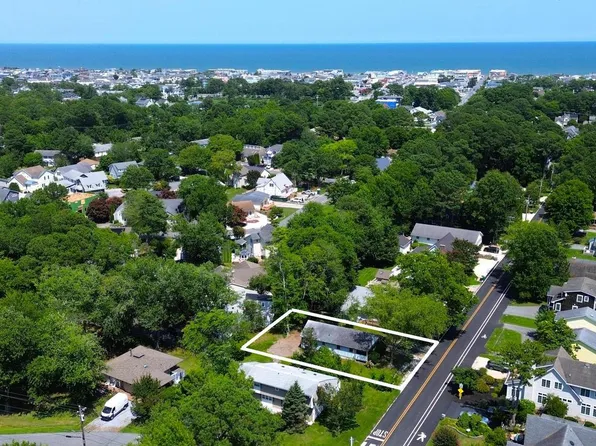 505 Collins St, Bethany Beach, DE 19930