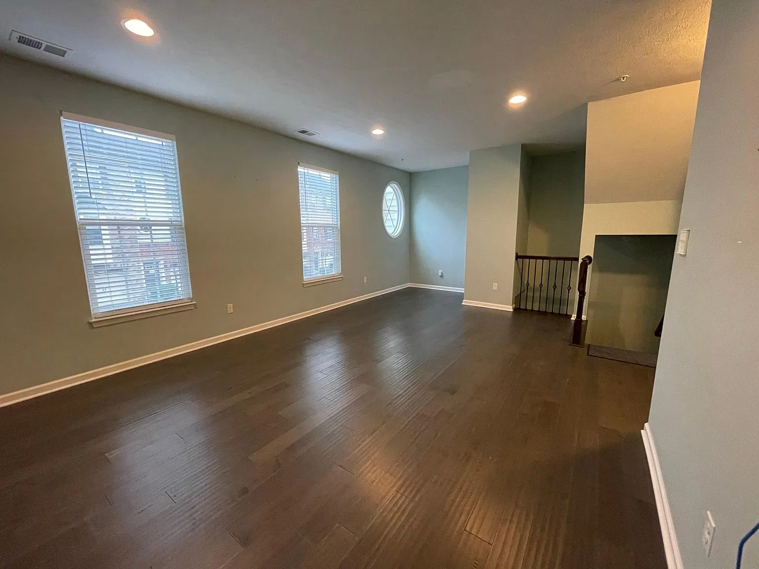 3 bed, 2088 sqft, $2,650 — Photo 4