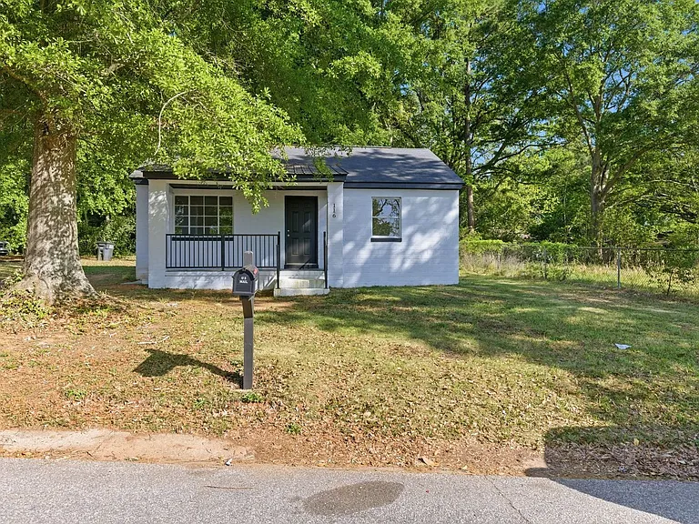 116 Chester Ave — Photo 12
