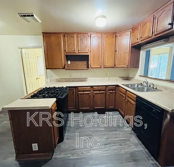12703 Mill Forest Ct — Photo 6