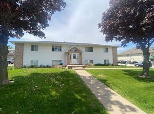 115 Sugar Creek Ln #13, North Liberty, IA 52317