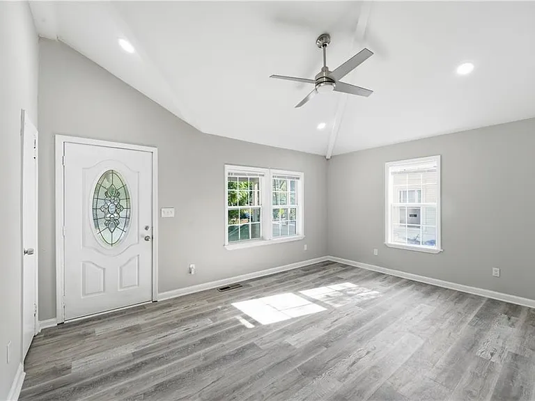 3024 Grand Ave SW — Photo 4