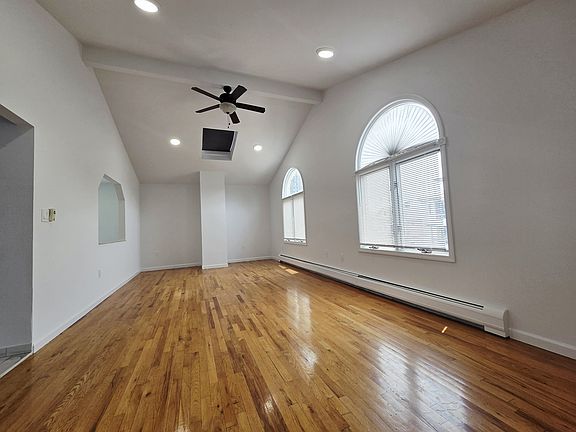 3rd image of 31 Marion Ave Floor 2