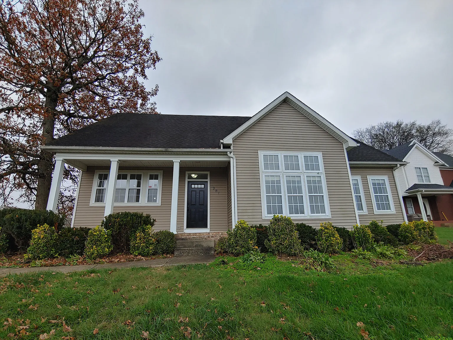 4 bed, 3660 sqft, $2,350 — Photo 1