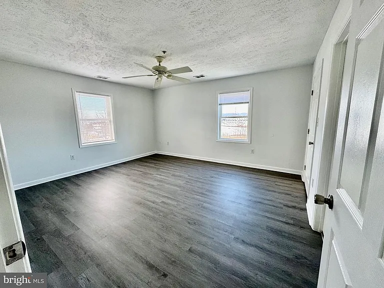 1290 Ox Rd #E9 — Photo 10
