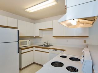 2113 N 107th St APT 103, Seattle, WA 98133