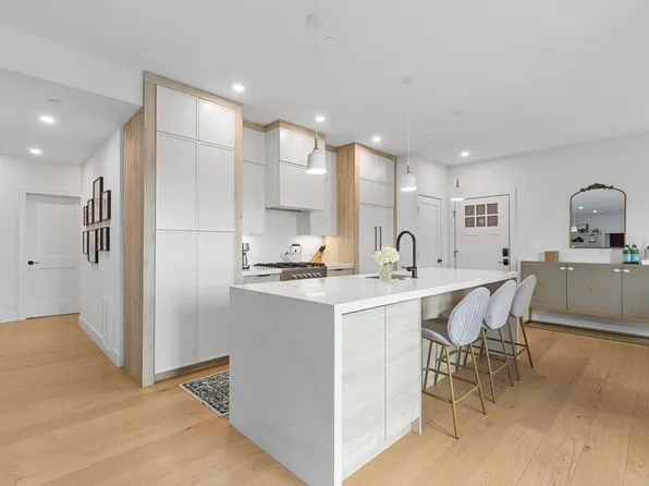 4 Payne St #1, Boston, MA 02122