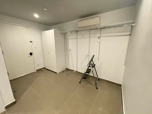 Rented by Tapiro Realty | media 9