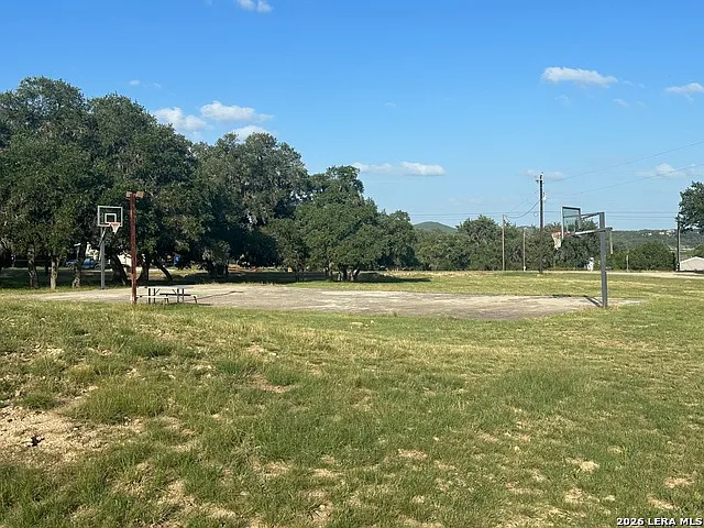592 Private Road 1508 — Photo 14