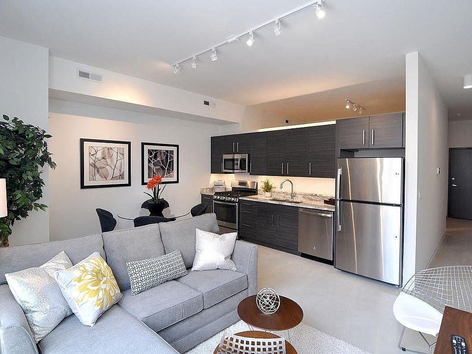 1st image of 5170 N Elston Ave #1
