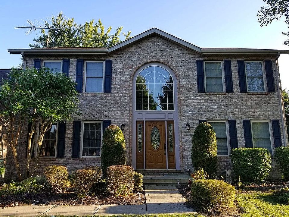 1st image of 225 Evergreen Dr