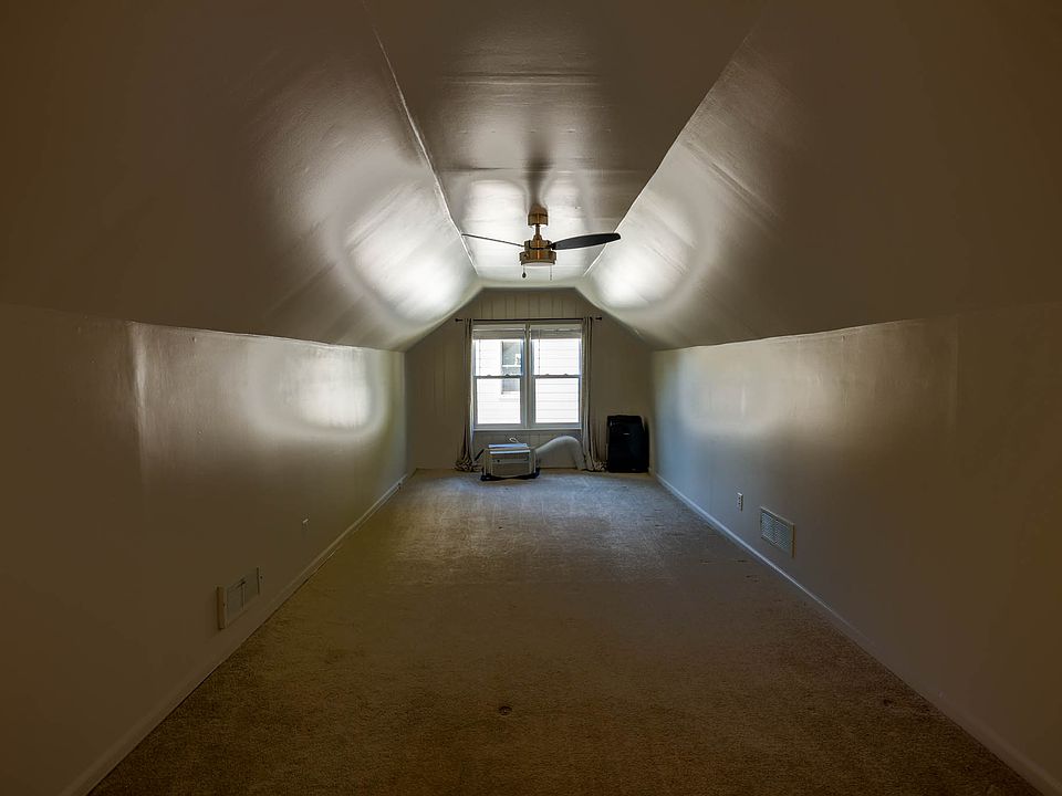 1012 Catalpa Dr, photo 15
