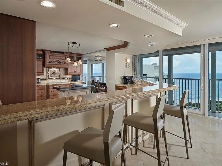 4041 Gulf Shore Blvd N #5 — Photo 7