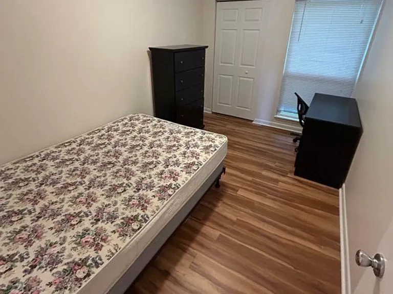 1336 Bradley Dr — Photo 5