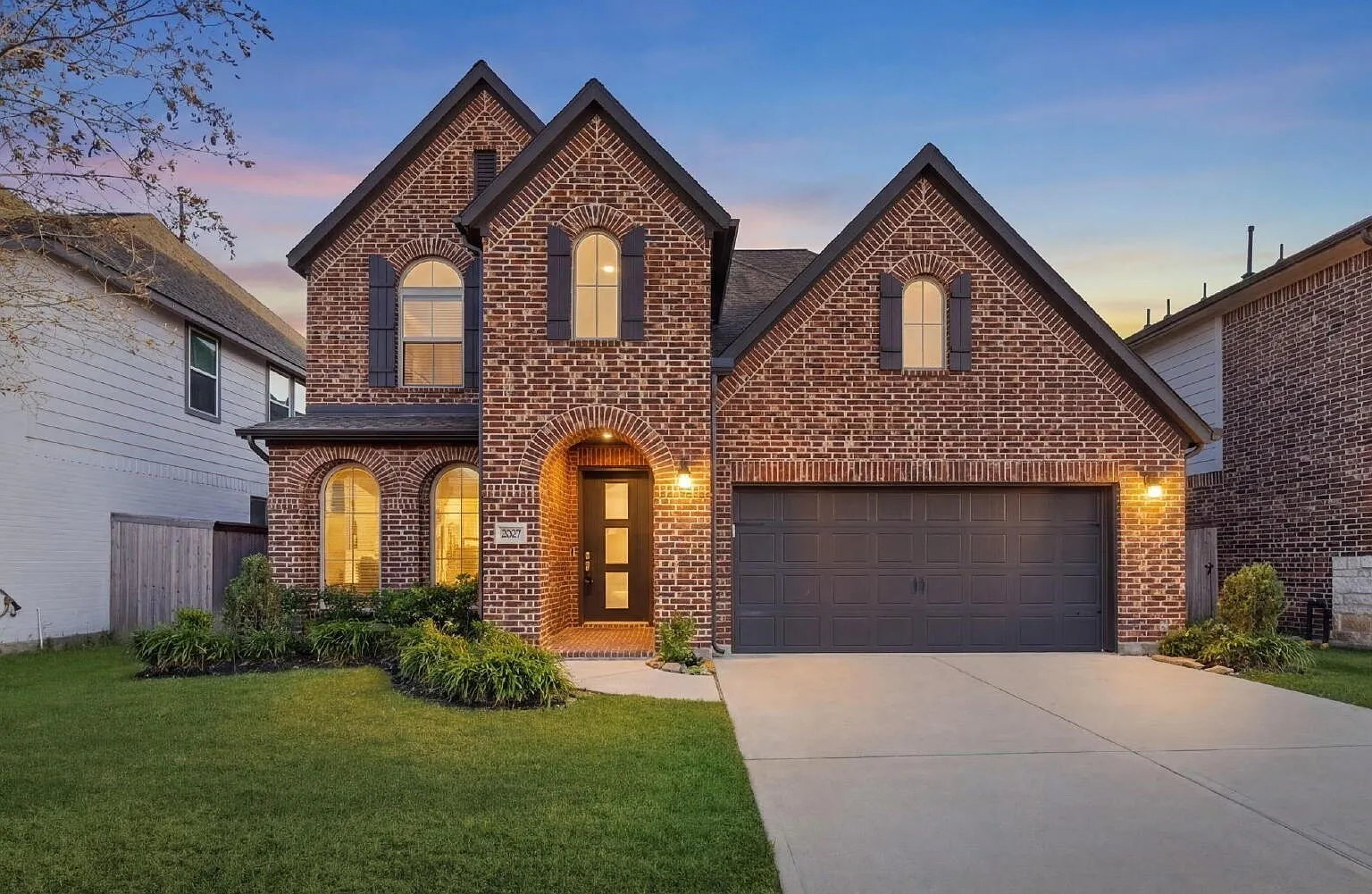 4 bed, 3.5 bath, 2899 sqft, $3,300 — Photo 1