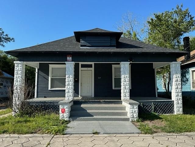 1st image of 1137 E 14th St
