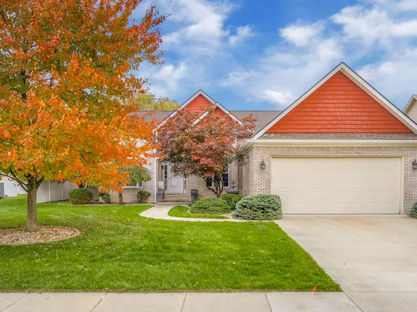 4377 Westminster Pl, Columbus, IN 47201
