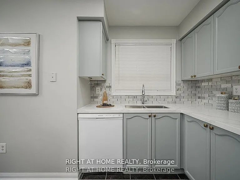 1724 Samuelson Cir — Photo 13