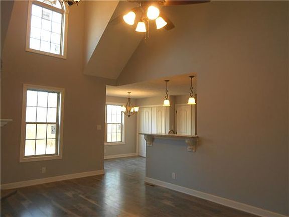 4th image of 348 Fox Xing Lot 348