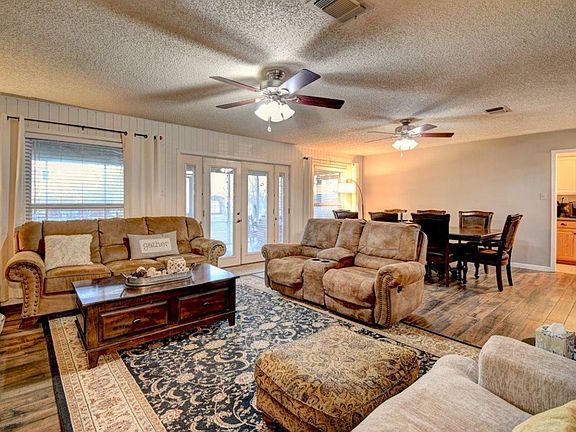 4th image of 163 Forest Cir