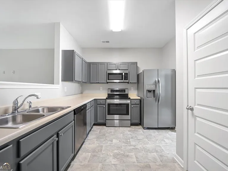 2626 Parrish Ct — Photo 12